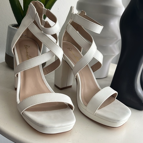 White block heels in a size 6 1/2 - Picture 2 of 3